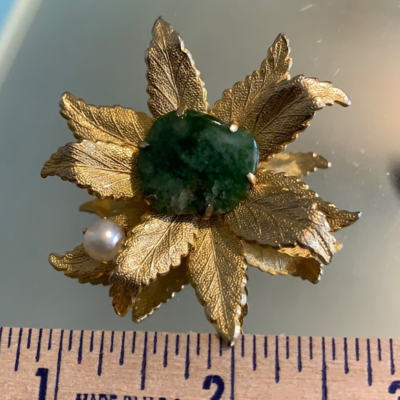 Jewelry - Vintage Brooch Gold with Green Stone Pearl Bead